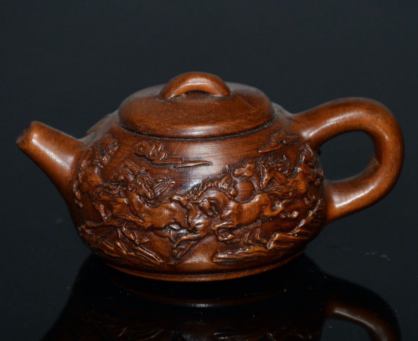 Chinese antique small leaf boxwood eight steed handle and teapot handle piece