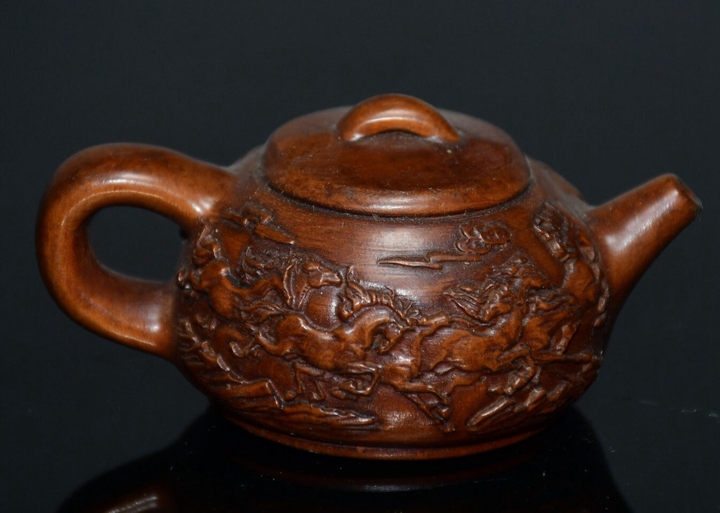 Chinese antique small leaf boxwood eight steed handle and teapot handle piece