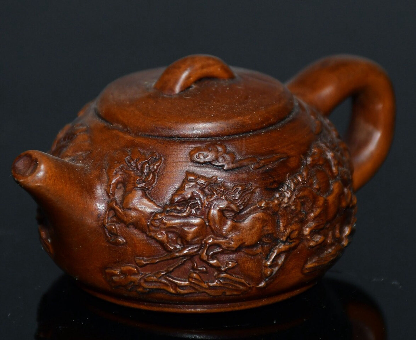 Chinese antique small leaf boxwood eight steed handle and teapot handle piece