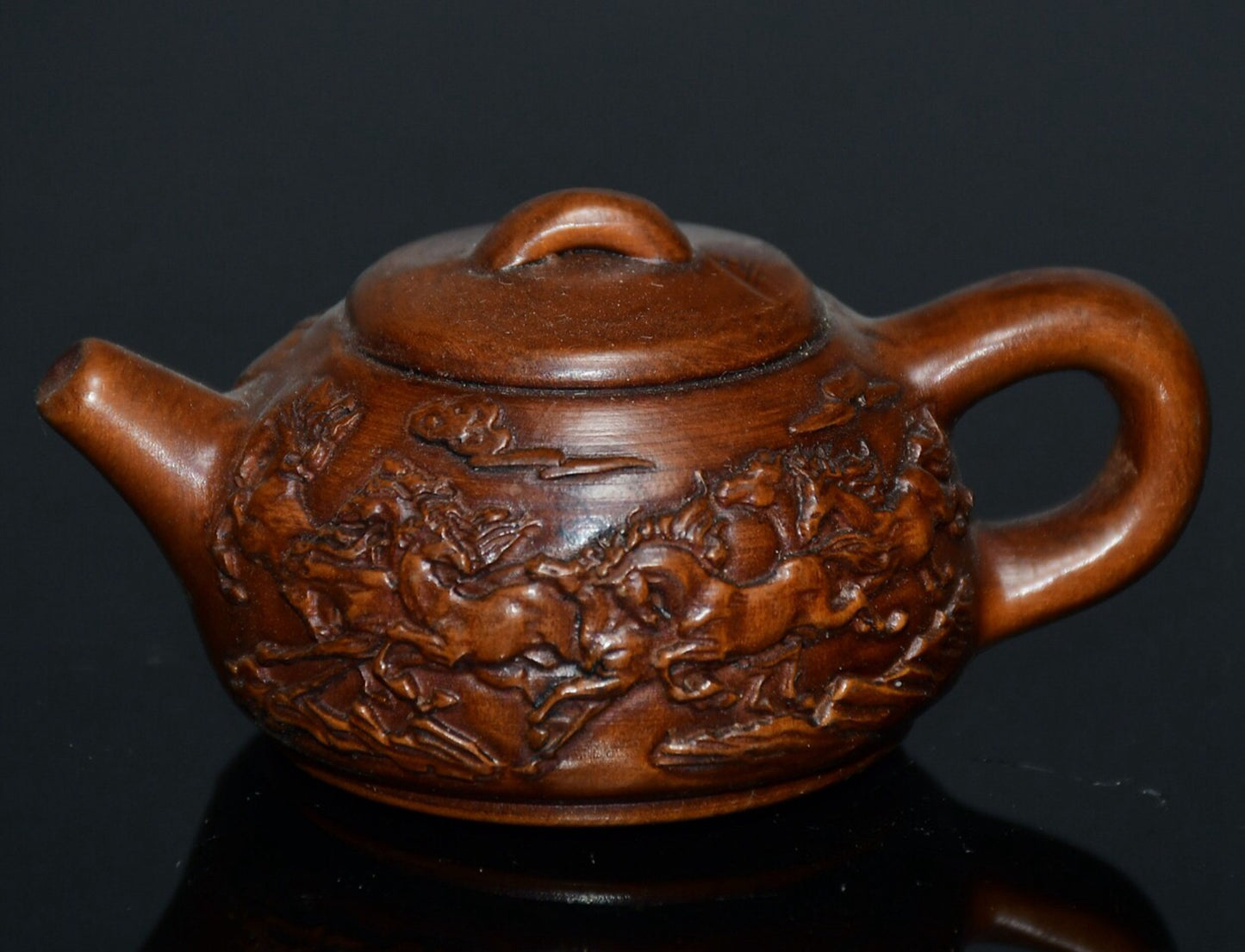 Chinese antique small leaf boxwood eight steed handle and teapot handle piece