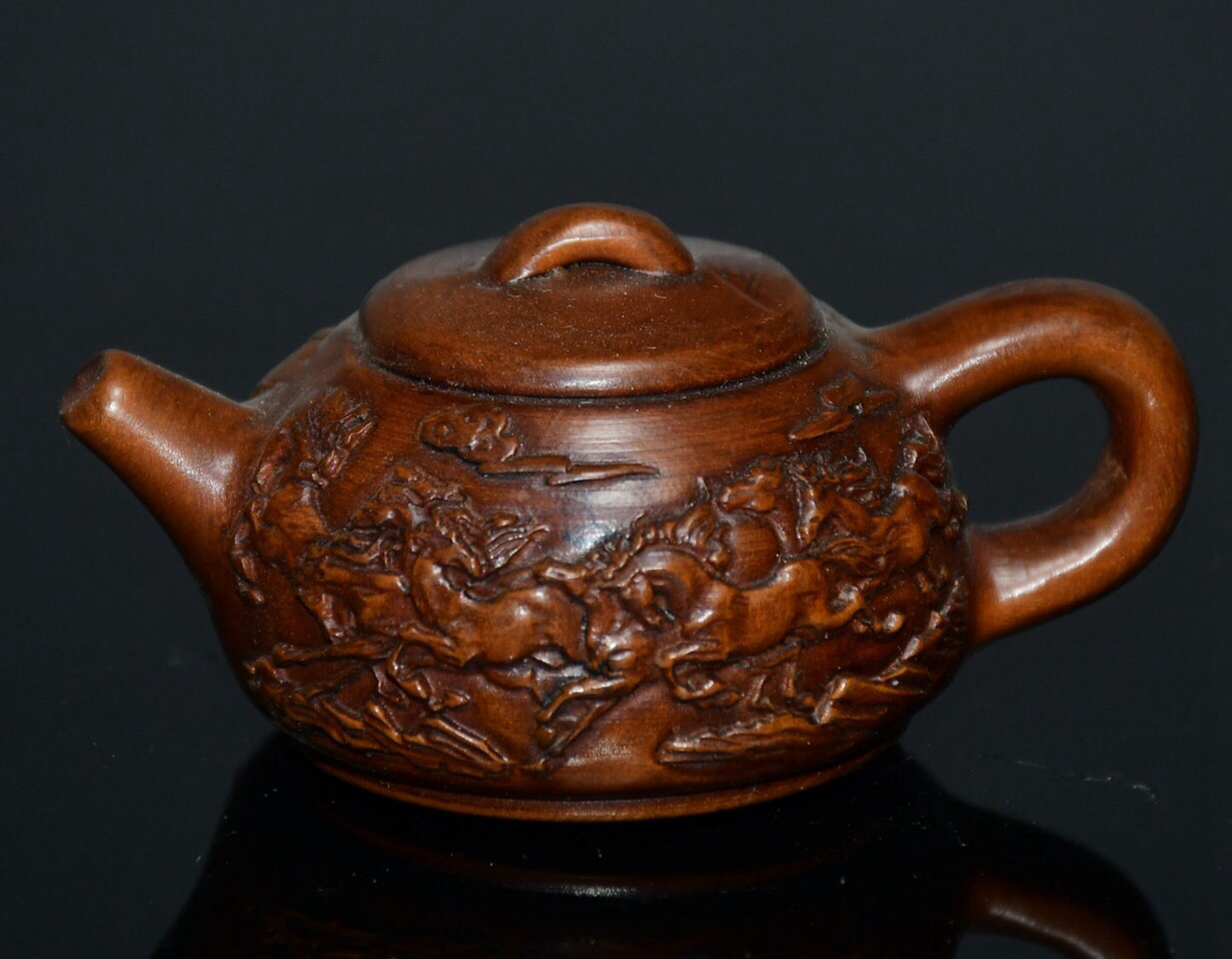 Chinese antique small leaf boxwood eight steed handle and teapot handle piece