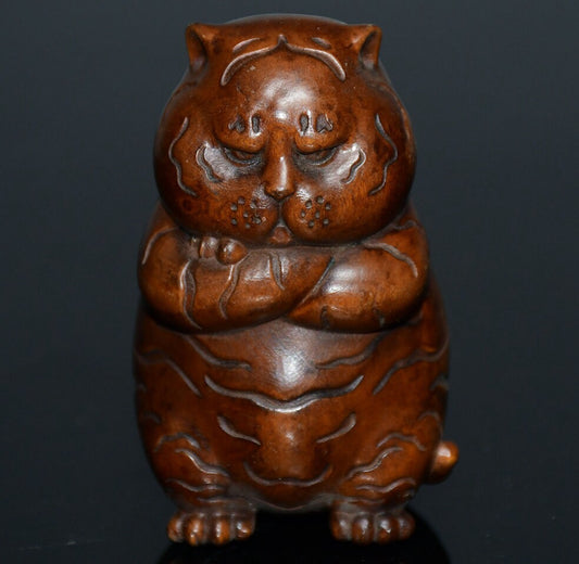 Chinese antique small leaf boxwood Kate cat handle piece