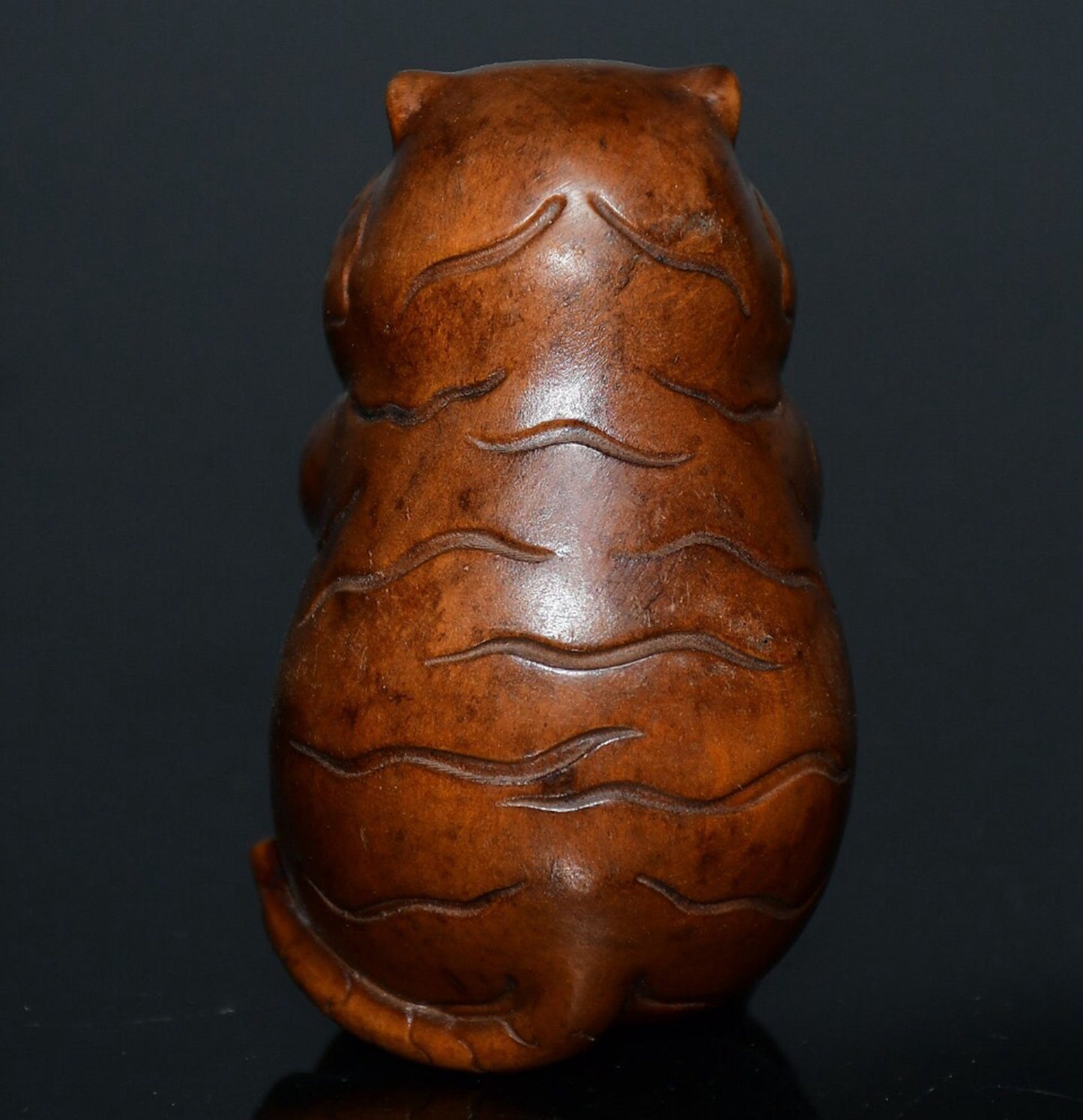 Chinese antique small leaf boxwood Kate cat handle piece