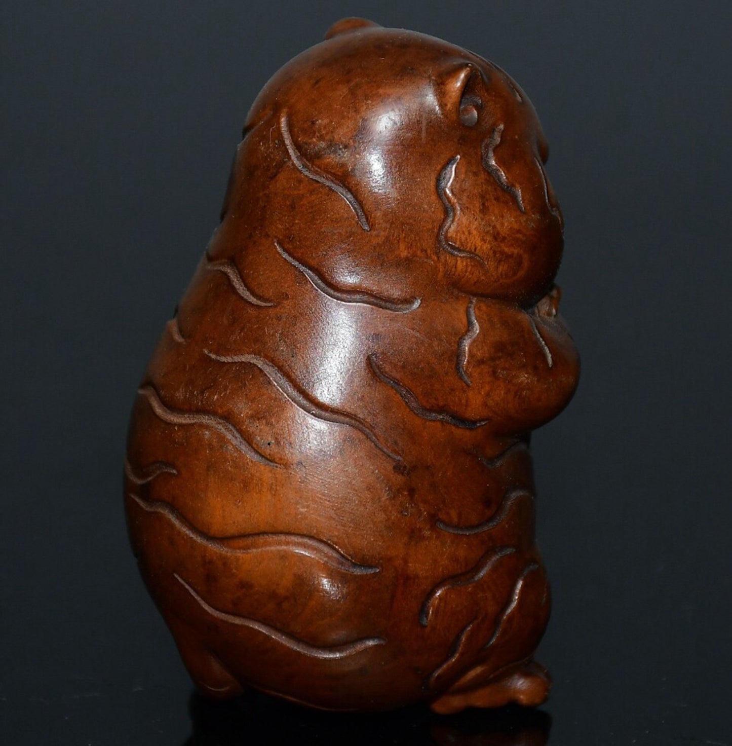 Chinese antique small leaf boxwood Kate cat handle piece