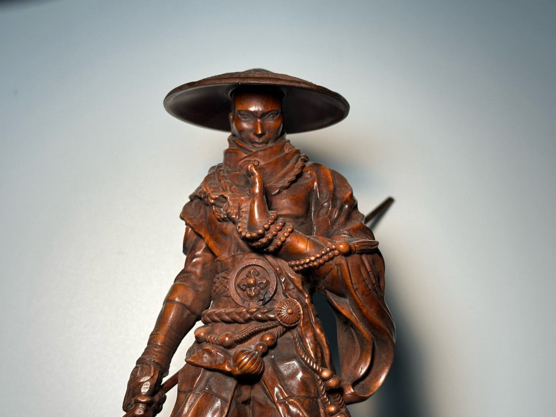 Chinese antique boxwood carving with exquisite craftsmanship to carve character statues