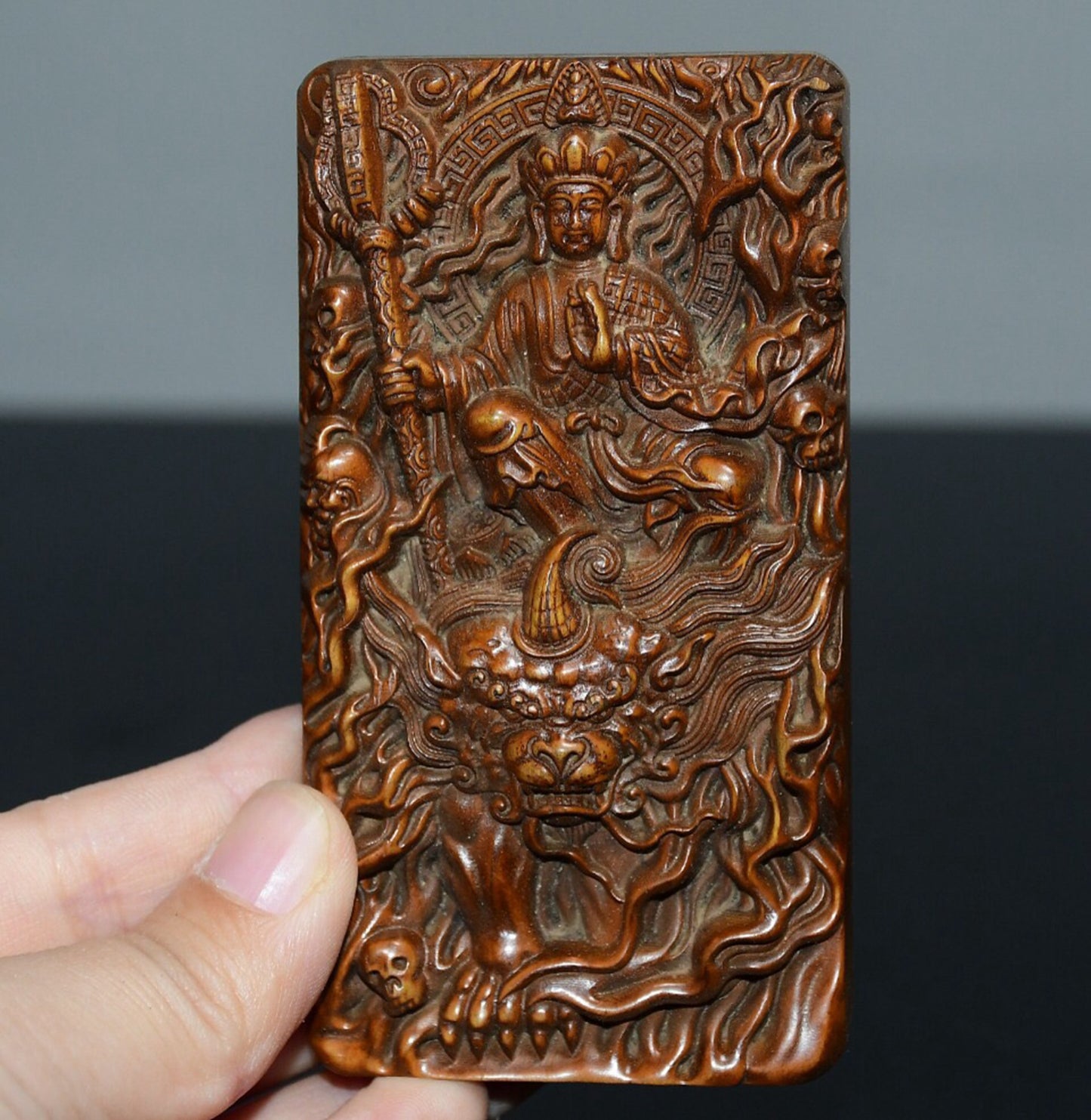 Chinese antique small leaf boxwood ground collection pendant