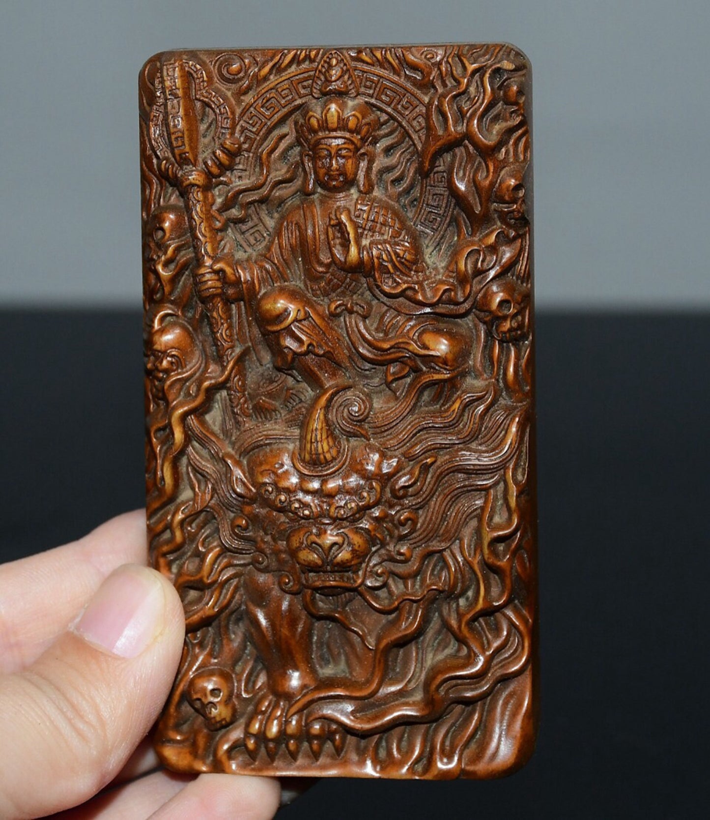 Chinese antique small leaf boxwood ground collection pendant