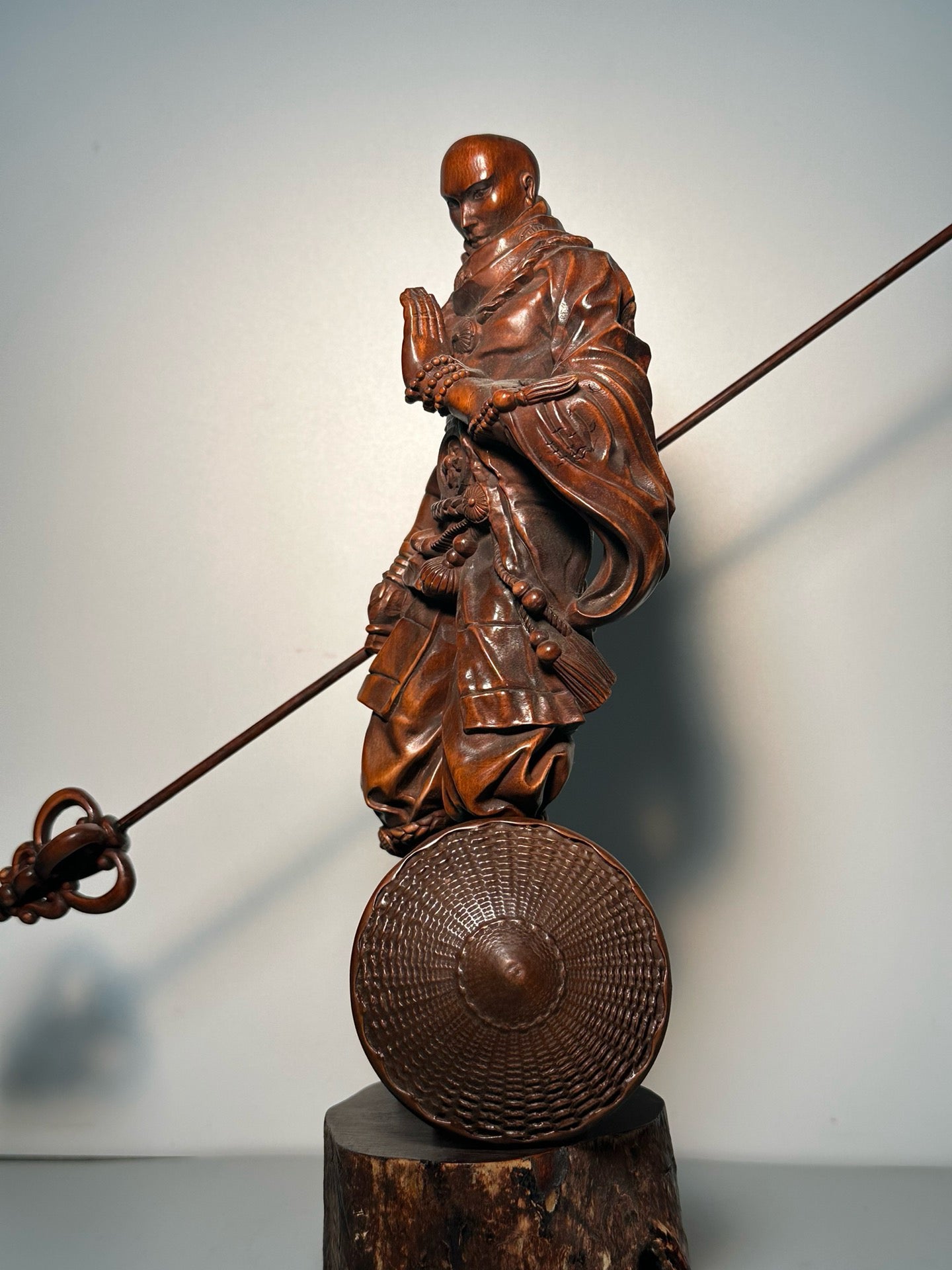 Chinese antique boxwood carving with exquisite craftsmanship to carve character statues