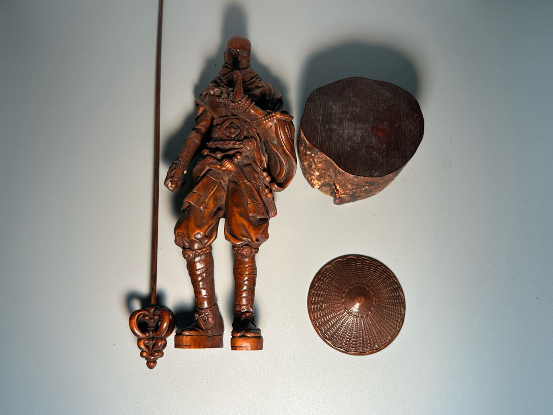 Chinese antique boxwood carving with exquisite craftsmanship to carve character statues