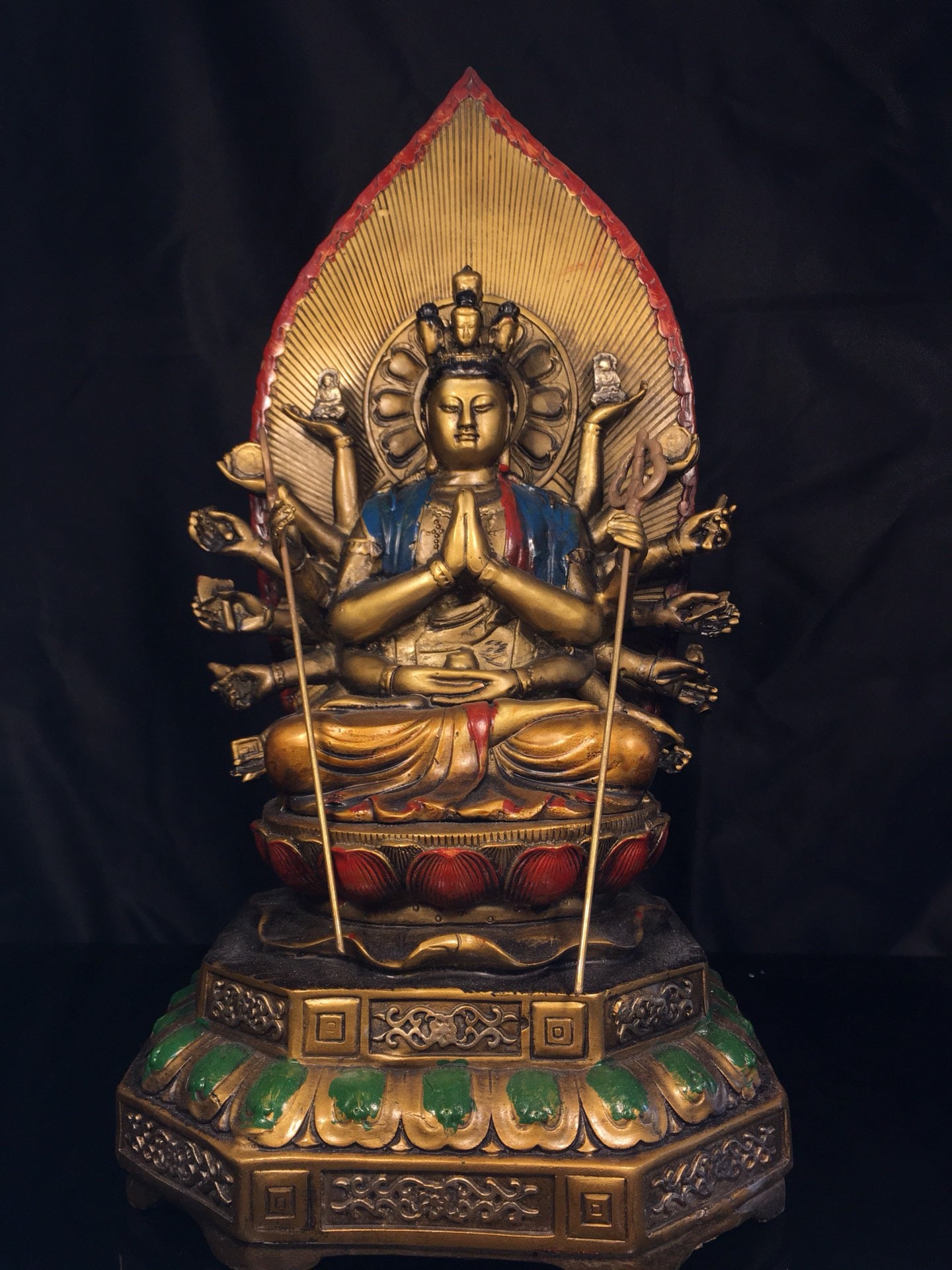Chinese antique pure copper statue of Thousand Handed Guanyin Bodhisattva