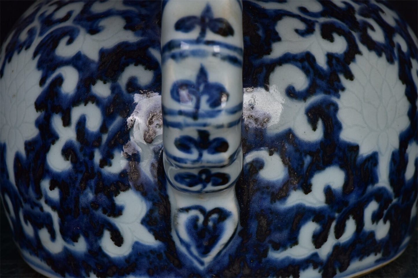 Chinese antique blue and white with white space, entwined flower pattern, three series bamboo teapot