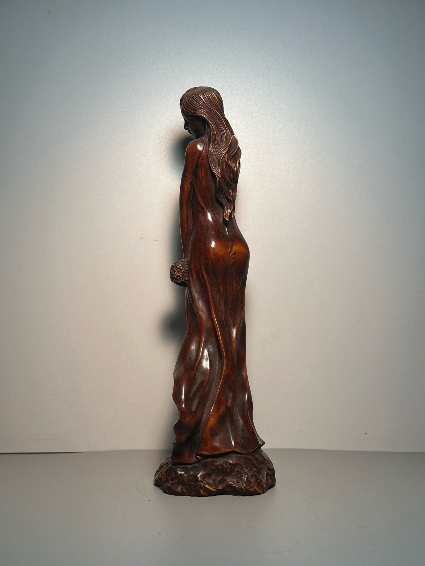 Chinese antique boxwood carving with exquisite craftsmanship to carve character statues