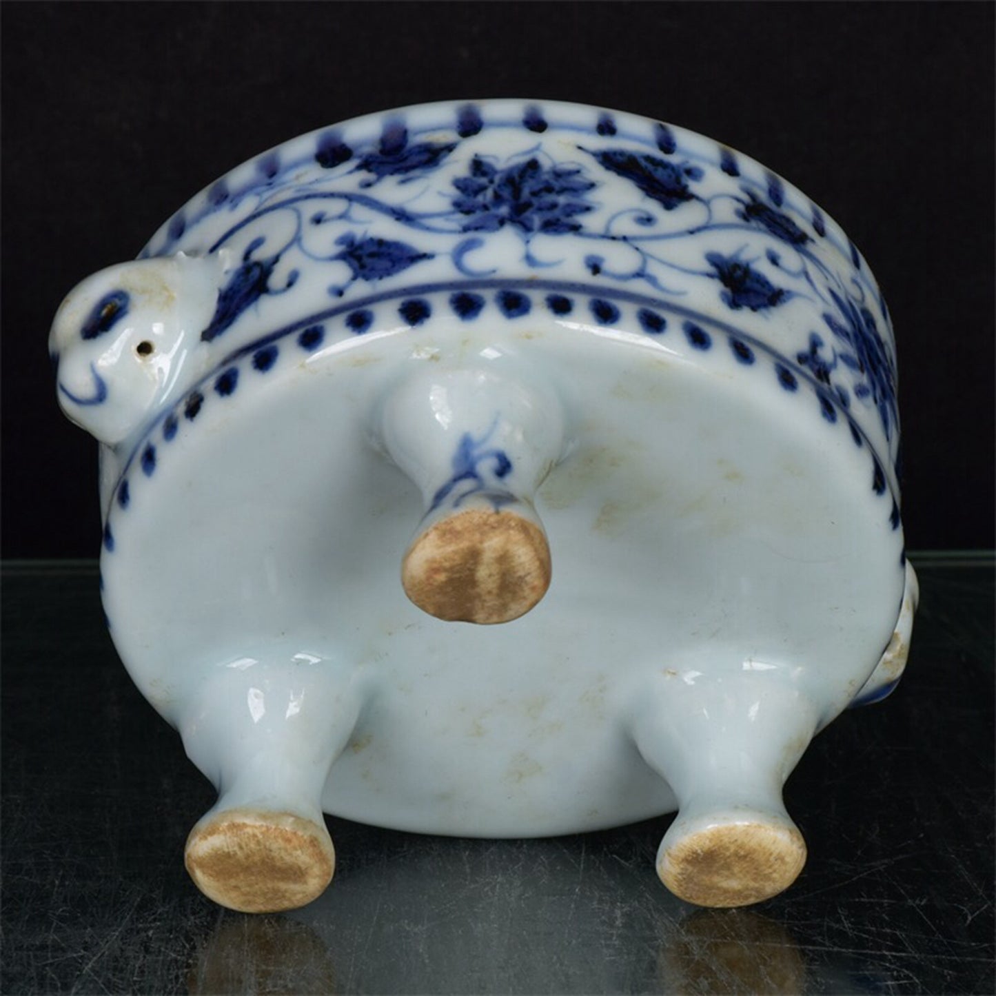 Chinese antique blue and white entwined floral pattern three legged incense burner
