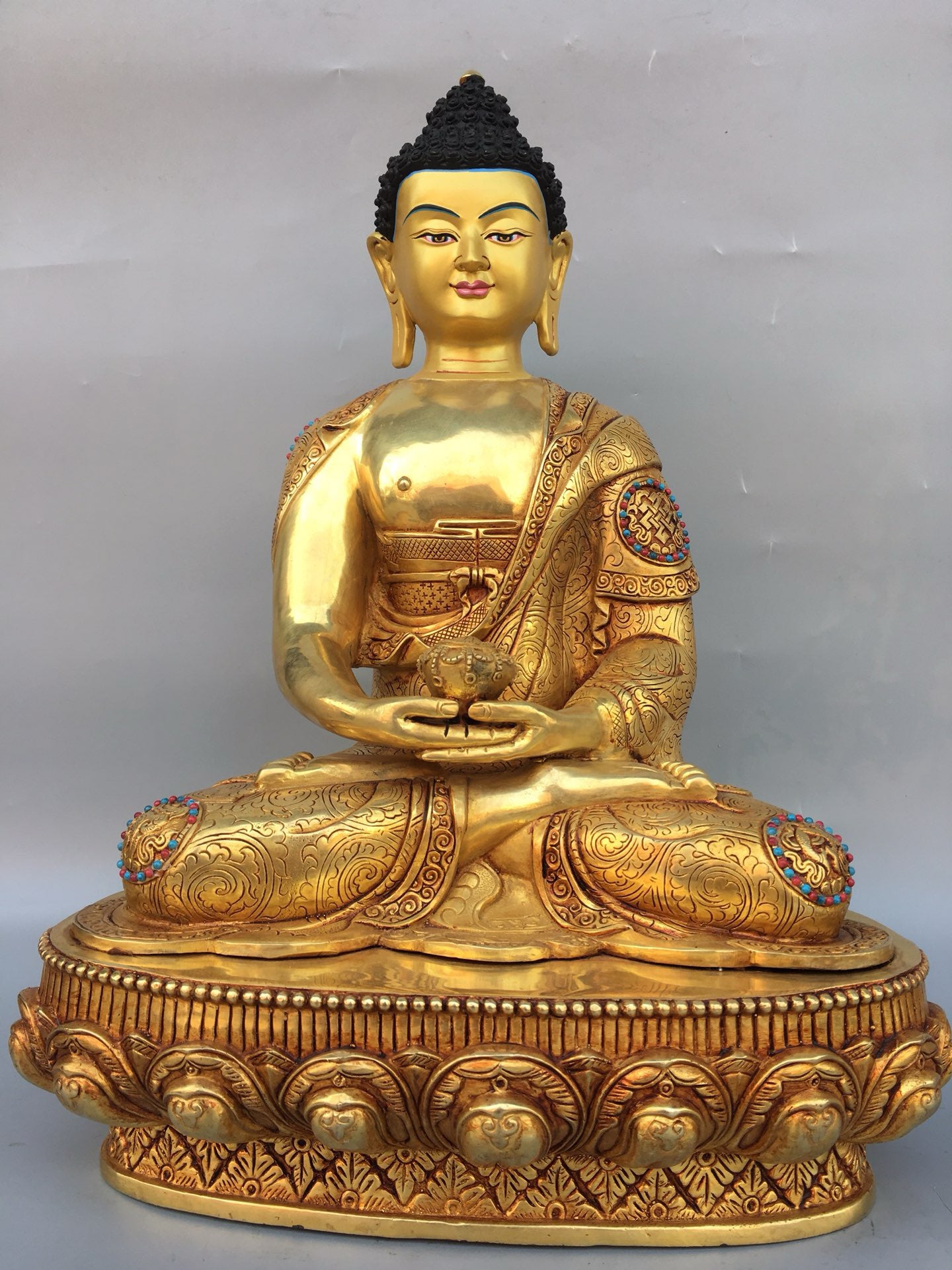 Chinese antique pure copper statue of Shakyamuni Buddha