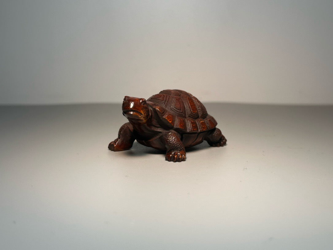 Chinese antique boxwood carving with exquisite craftsmanship for turtle ornaments