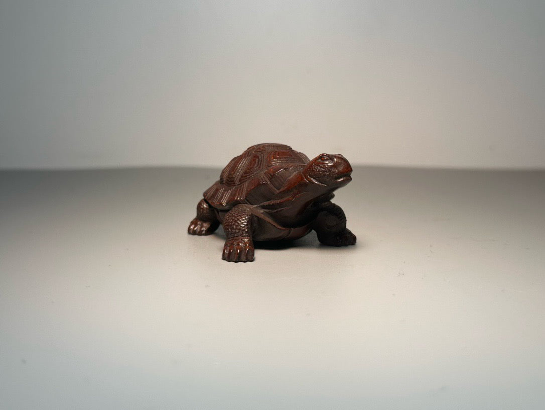 Chinese antique boxwood carving with exquisite craftsmanship for turtle ornaments