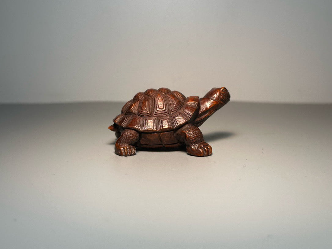 Chinese antique boxwood carving with exquisite craftsmanship for turtle ornaments