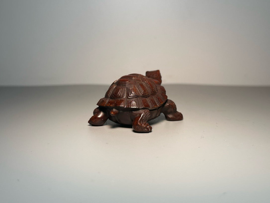 Chinese antique boxwood carving with exquisite craftsmanship for turtle ornaments