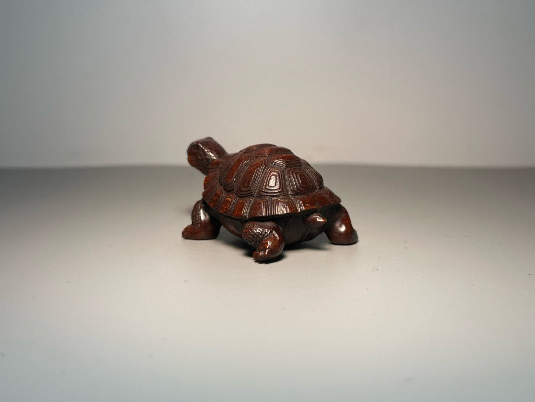 Chinese antique boxwood carving with exquisite craftsmanship for turtle ornaments