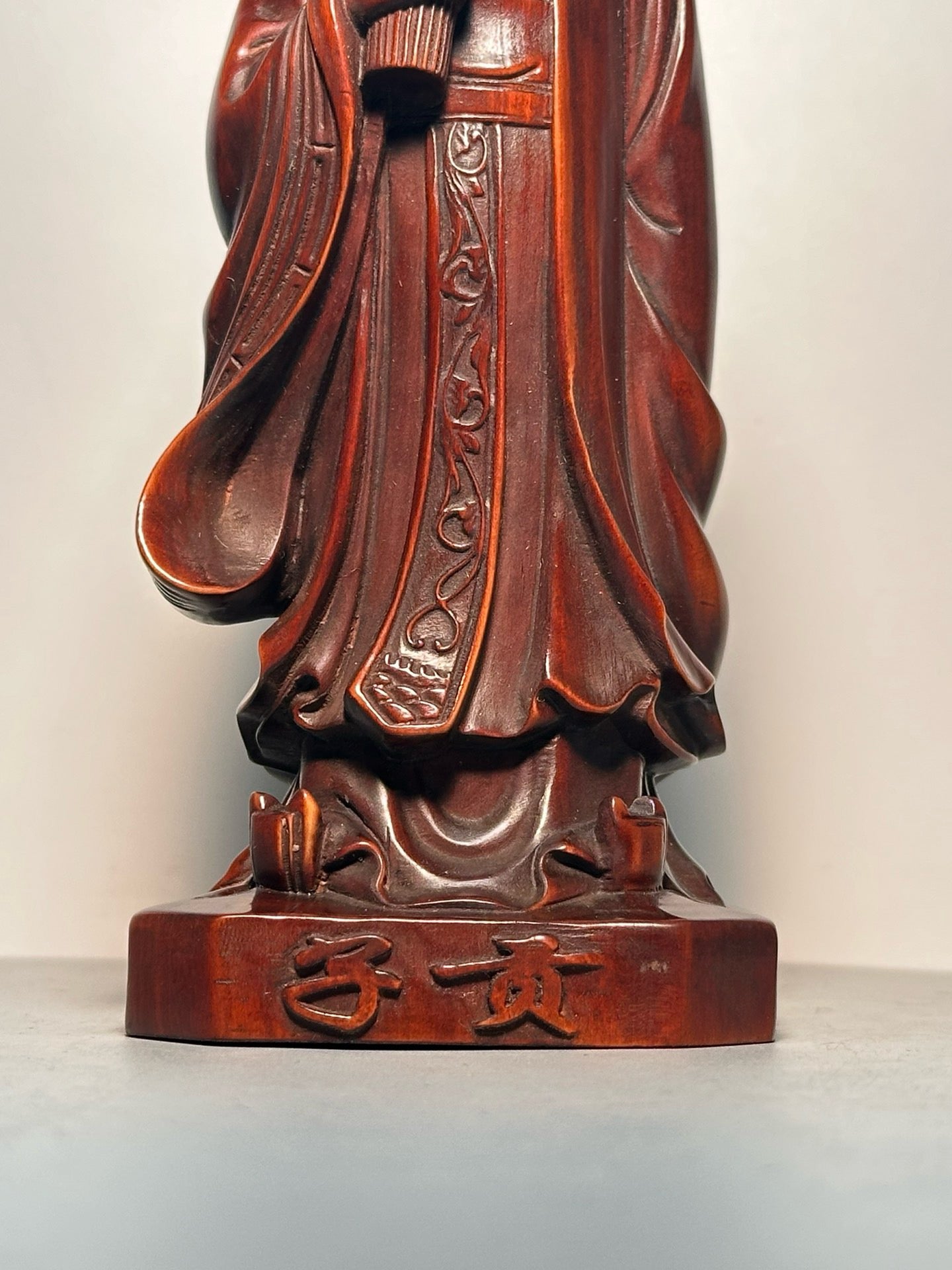 Chinese antique boxwood sculptures crafted with exquisite craftsmanship