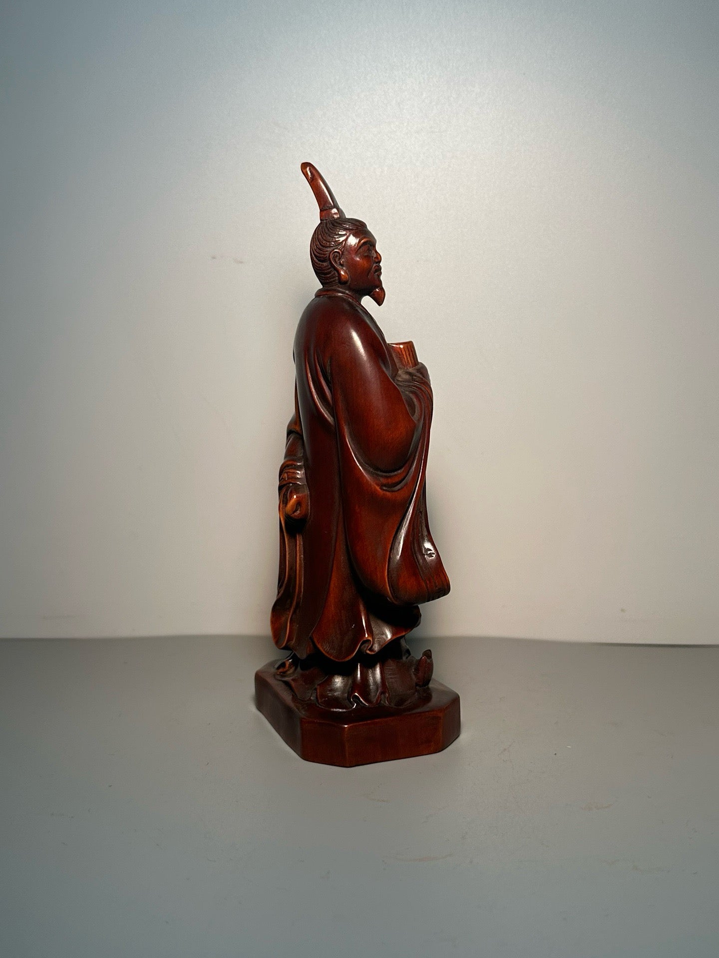 Chinese antique boxwood sculptures crafted with exquisite craftsmanship
