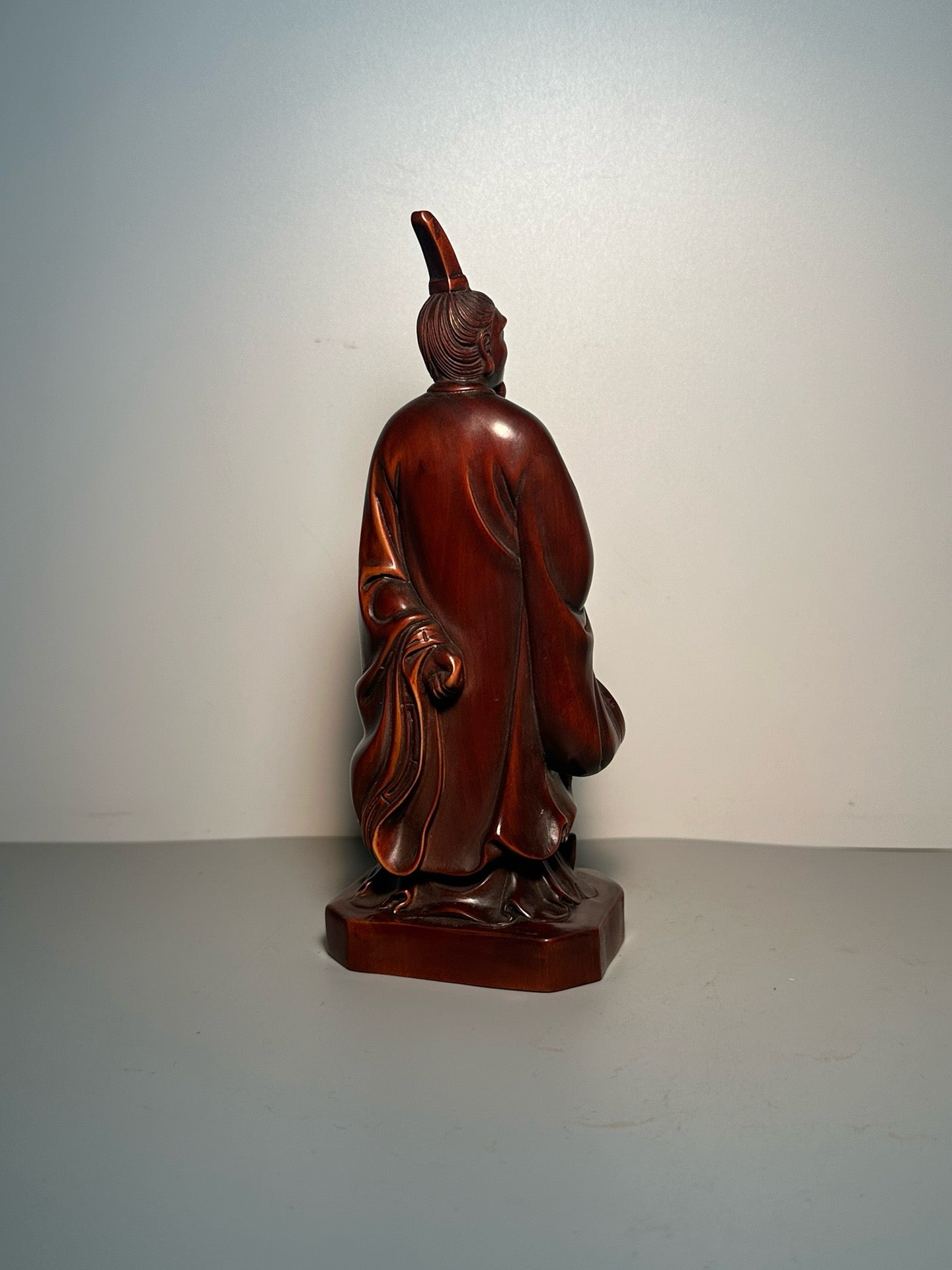 Chinese antique boxwood sculptures crafted with exquisite craftsmanship
