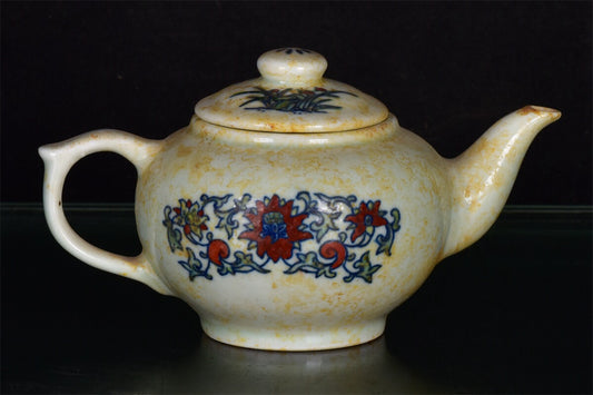 Chinese antique colorful flower patterned teapot