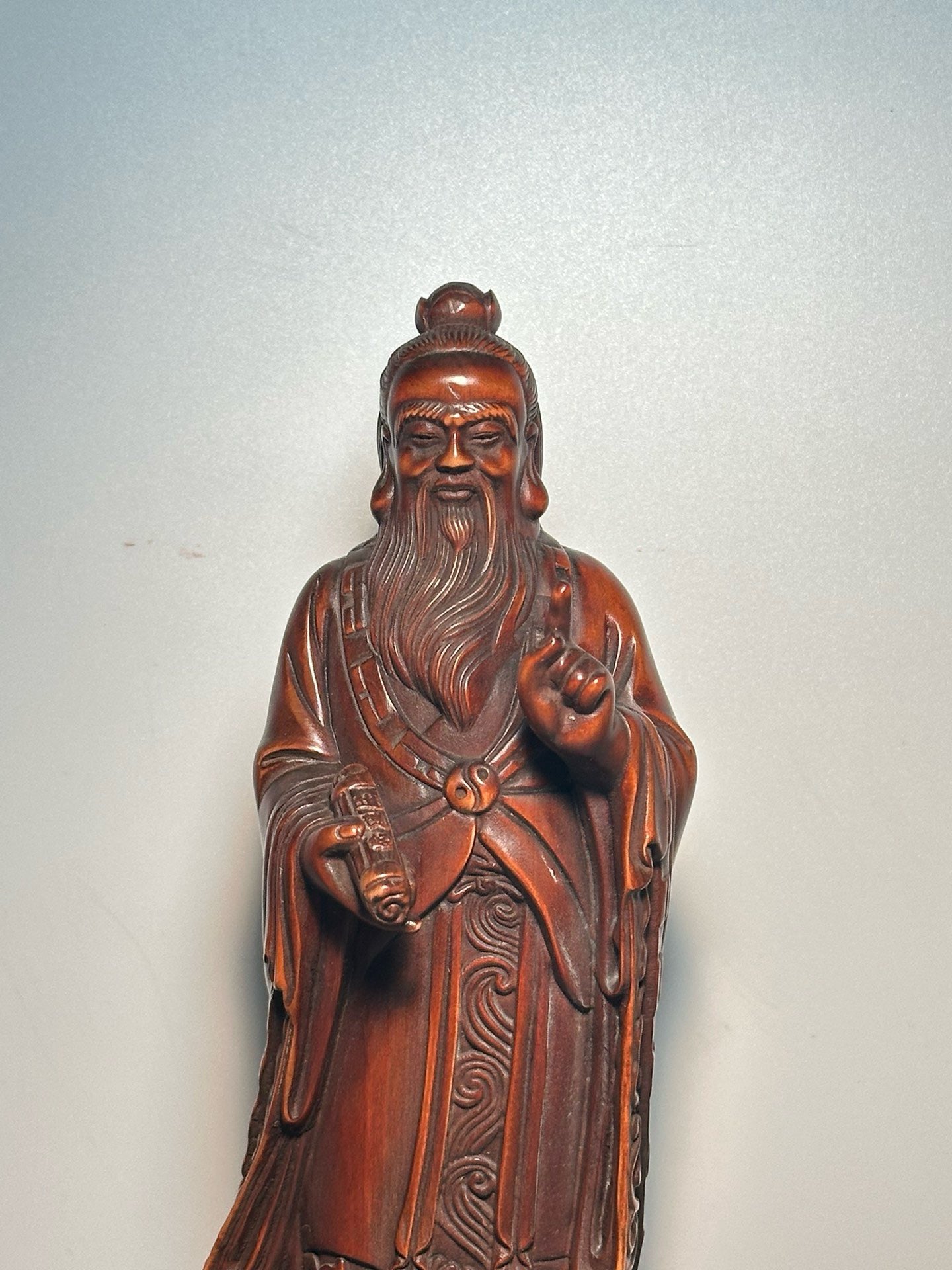 Chinese antique boxwood sculptures crafted with exquisite craftsmanship