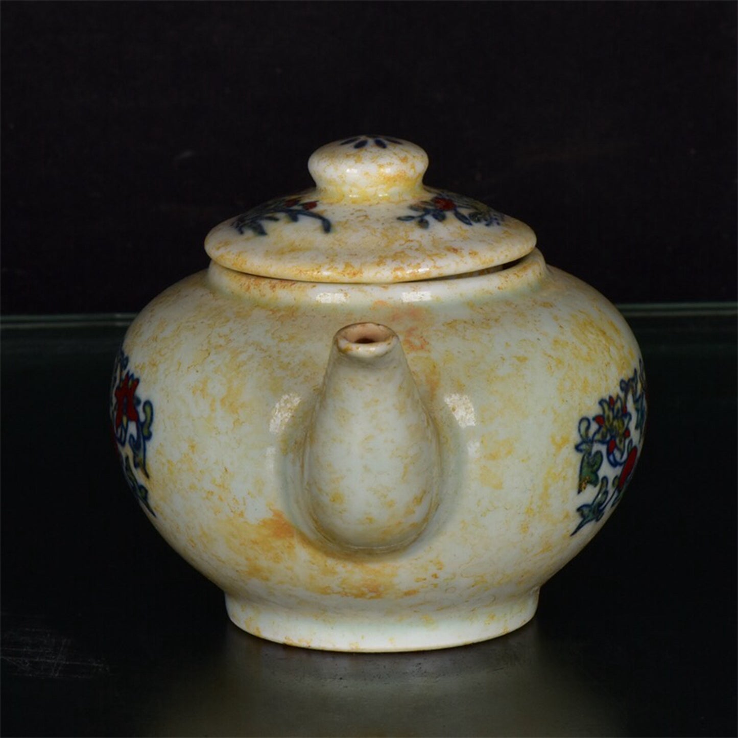 Chinese antique colorful flower patterned teapot