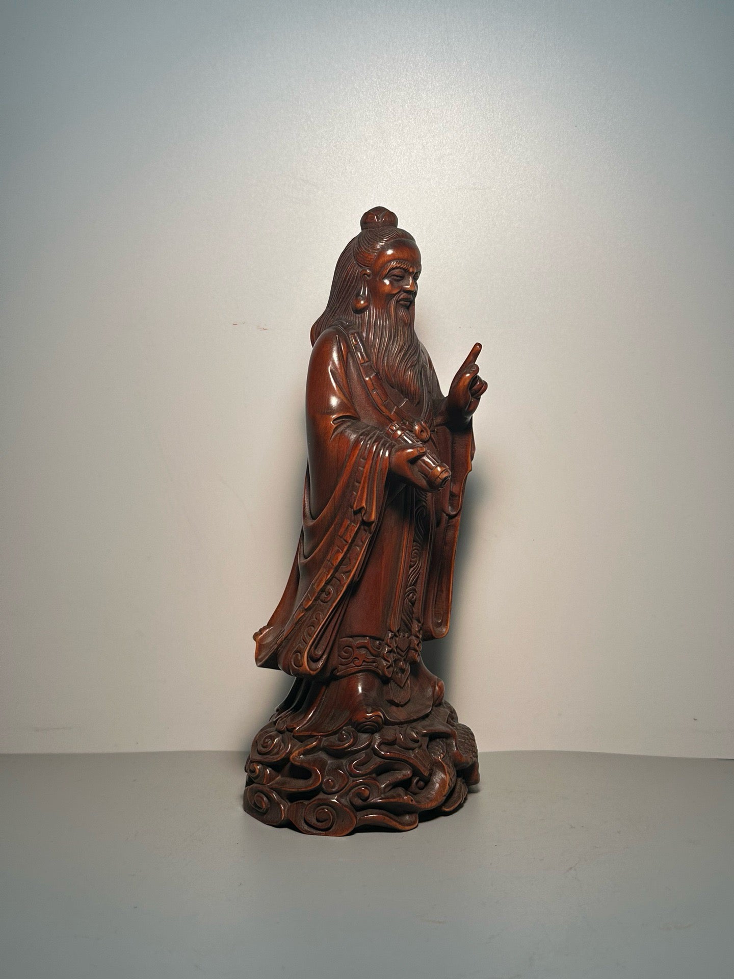 Chinese antique boxwood sculptures crafted with exquisite craftsmanship