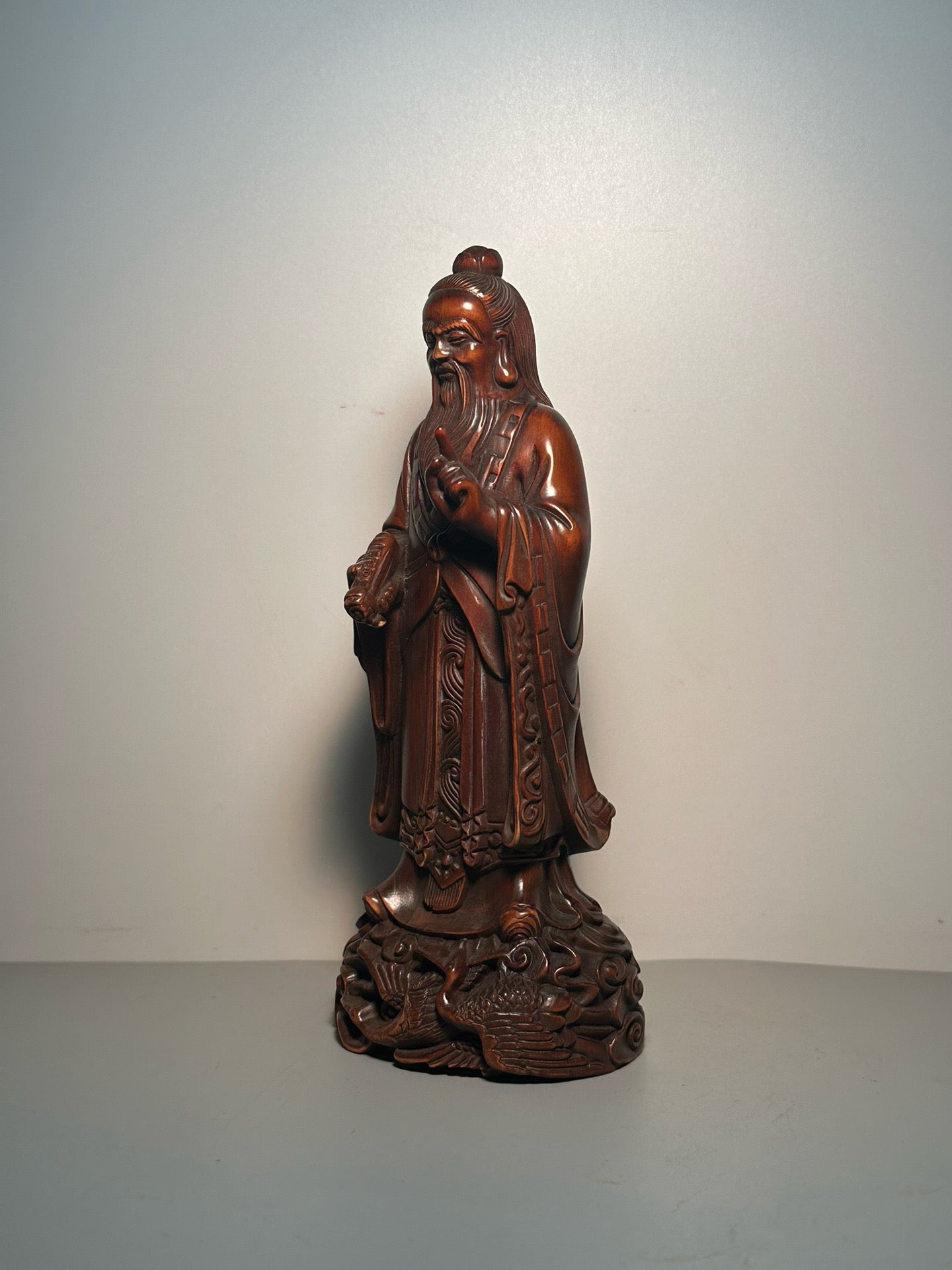Chinese antique boxwood sculptures crafted with exquisite craftsmanship