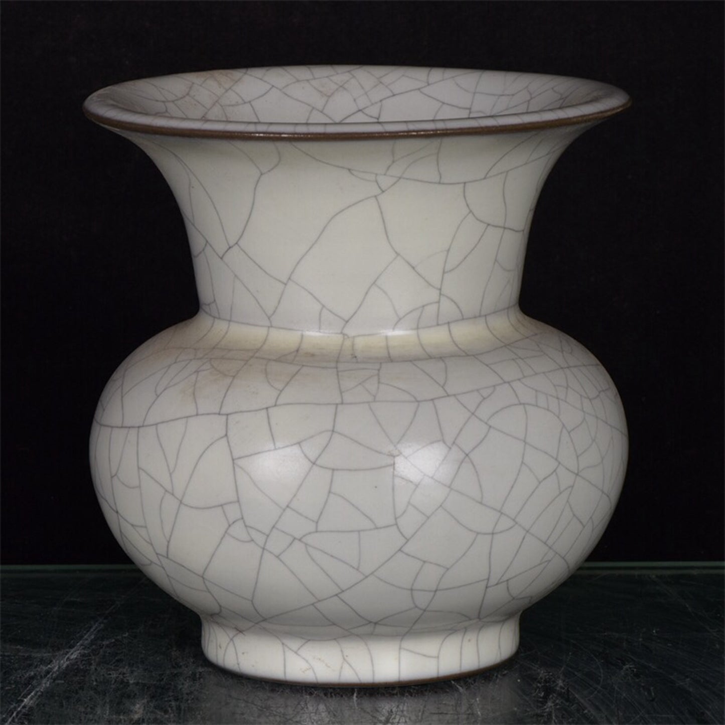 Chinese antique Ru porcelain, gold wire, iron wire, four nail flower drums
