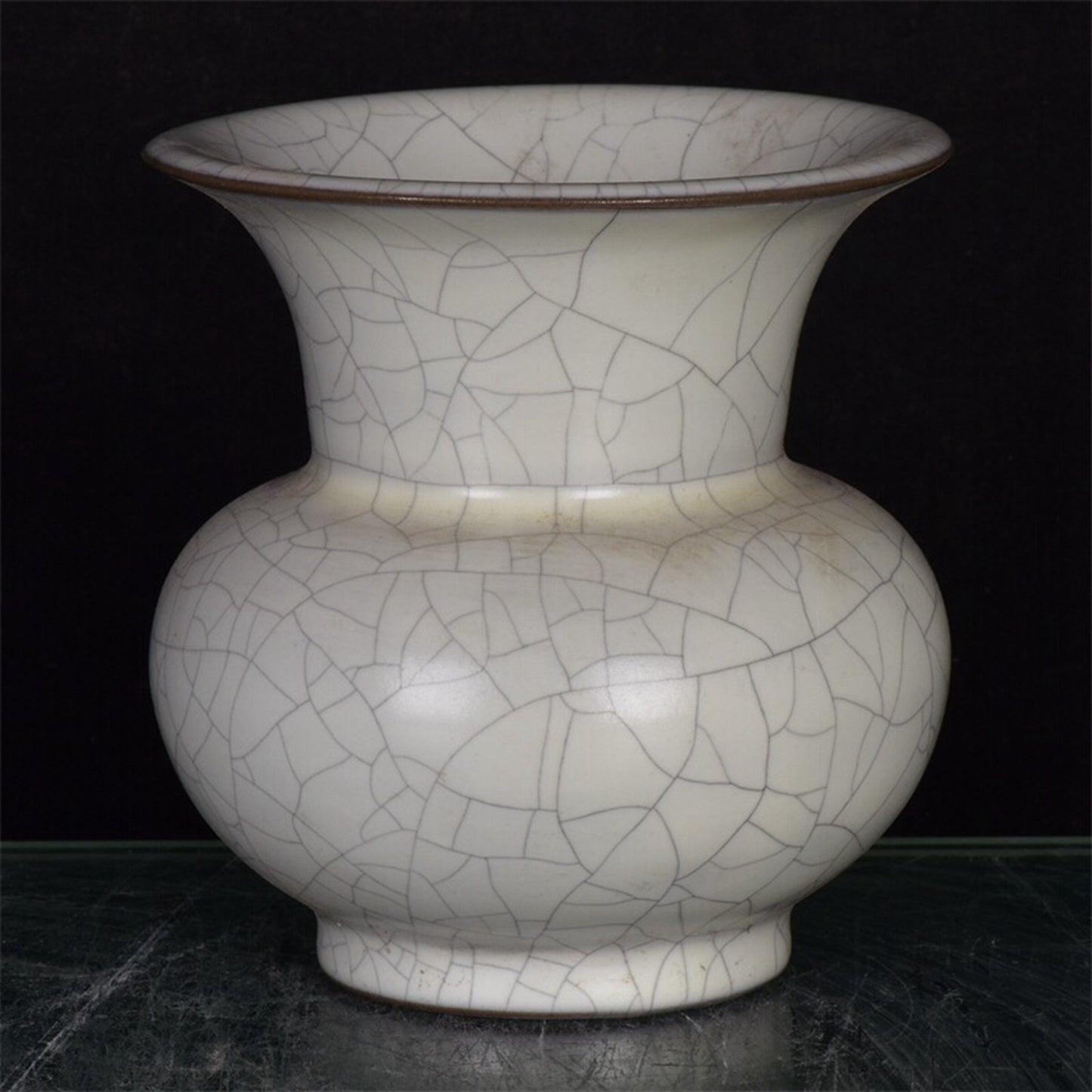 Chinese antique Ru porcelain, gold wire, iron wire, four nail flower drums