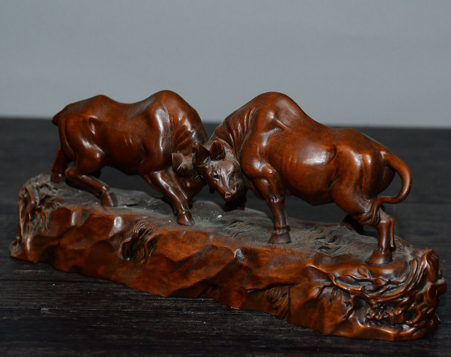 Chinese antique small leaf boxwood bullfighting ornament