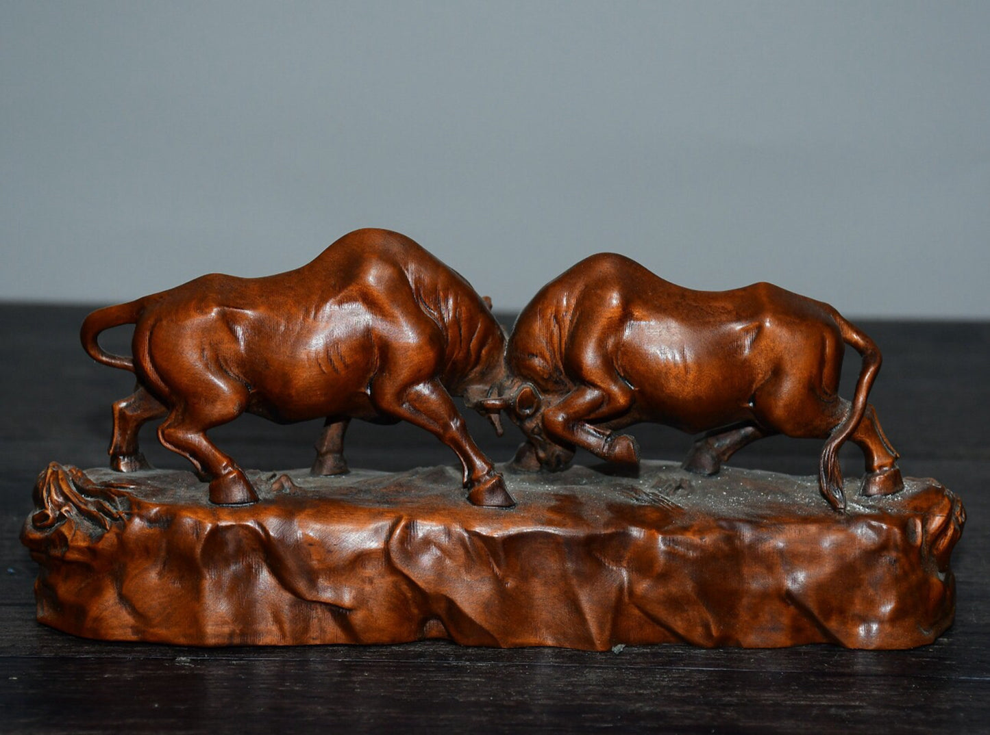 Chinese antique small leaf boxwood bullfighting ornament