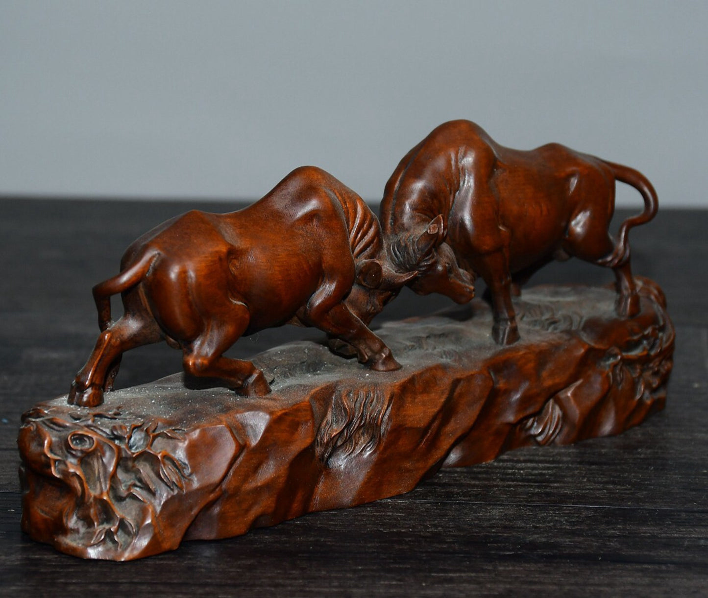 Chinese antique small leaf boxwood bullfighting ornament