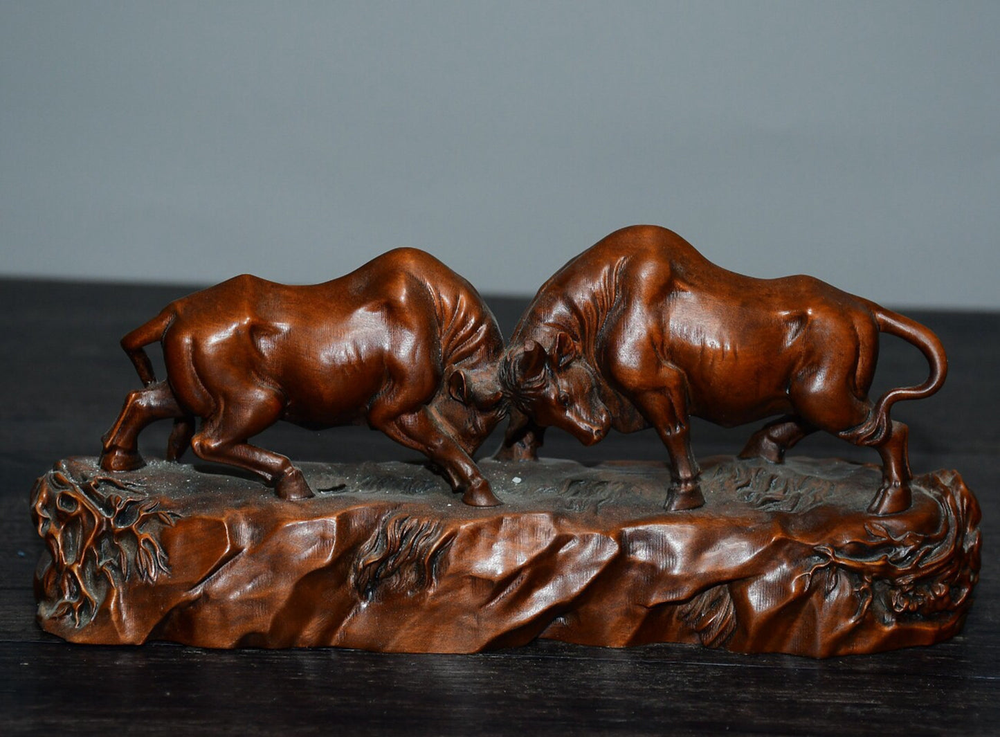 Chinese antique small leaf boxwood bullfighting ornament