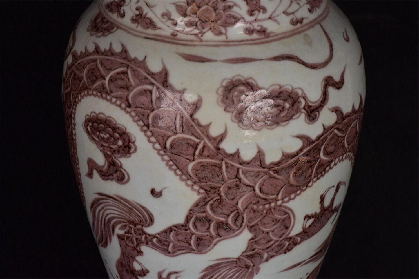 Chinese antique red dragon pattern double elephant ear straight shaped bottle