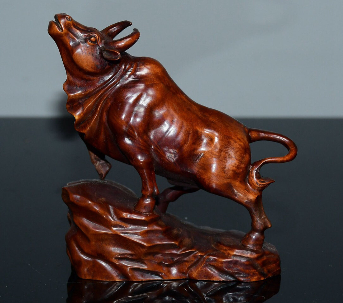 Chinese Antique Small Leaf boxwood Ox Qi Soaring Ornament