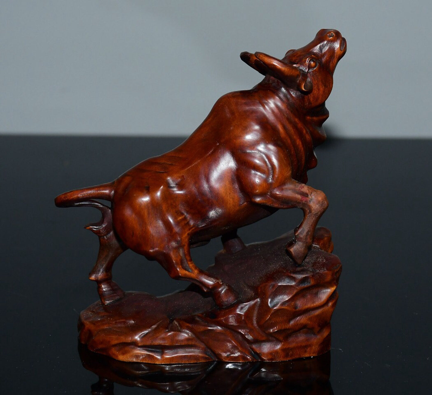 Chinese Antique Small Leaf boxwood Ox Qi Soaring Ornament