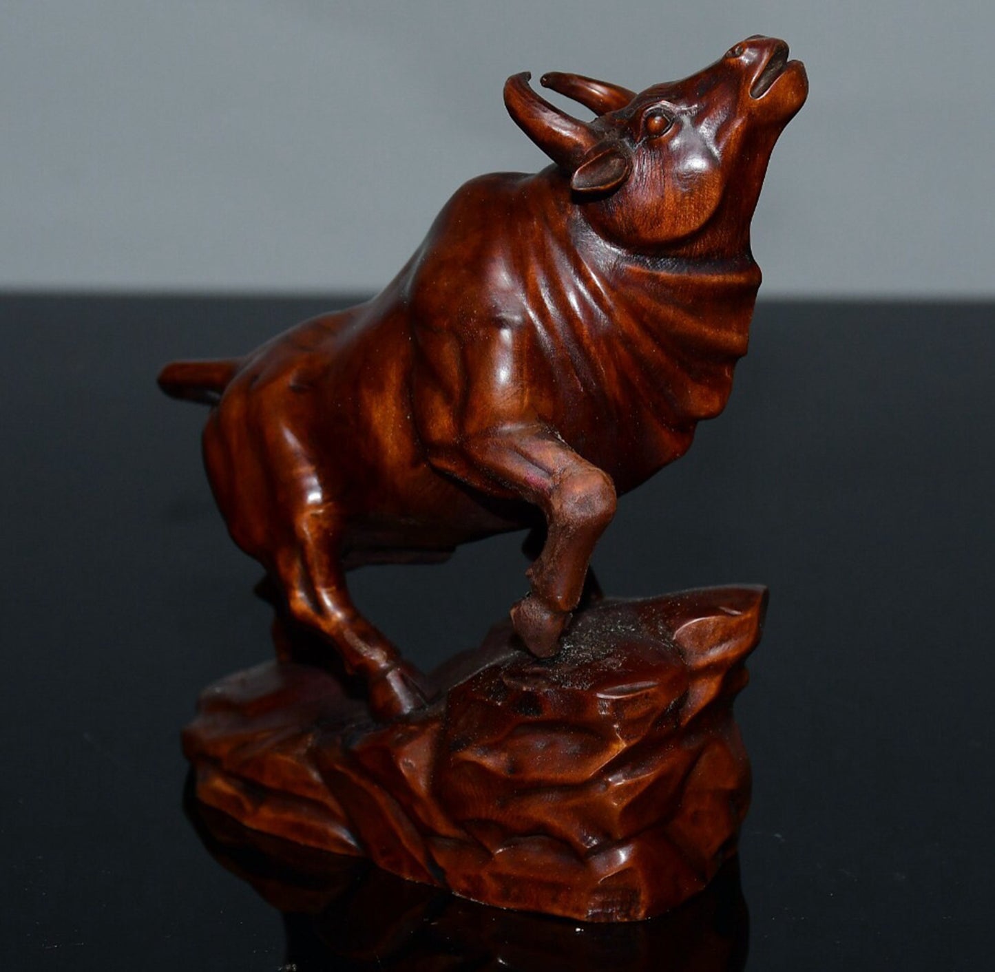Chinese Antique Small Leaf boxwood Ox Qi Soaring Ornament