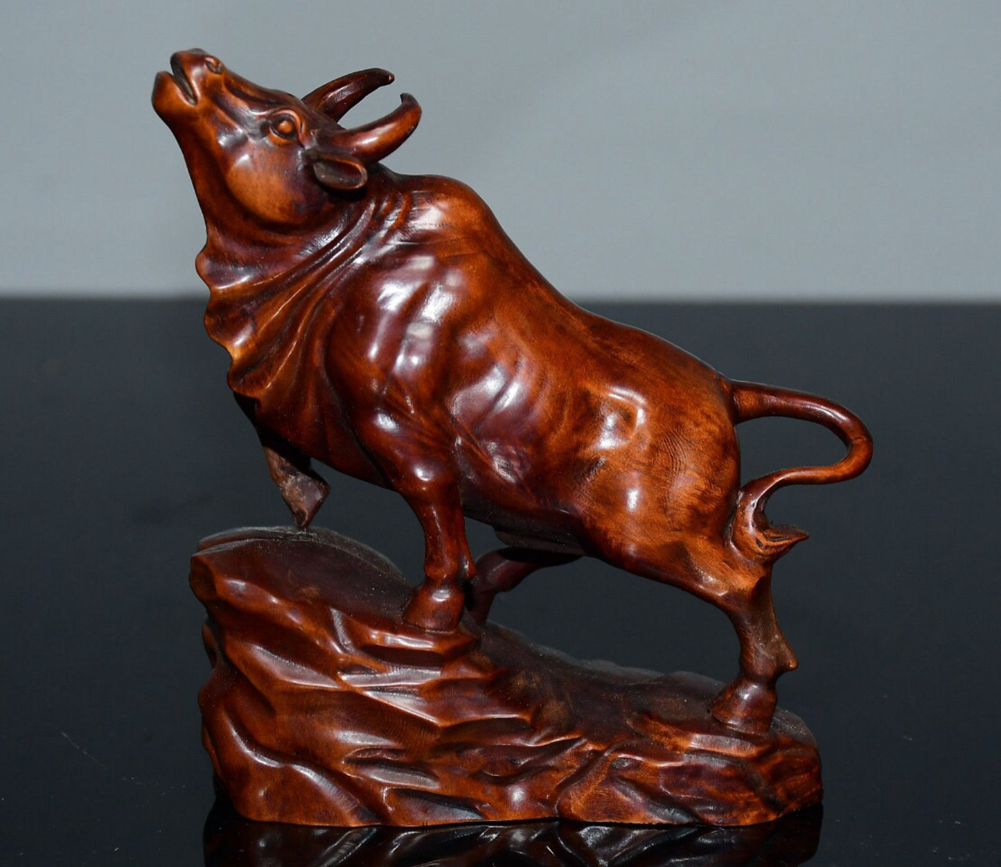 Chinese Antique Small Leaf boxwood Ox Qi Soaring Ornament