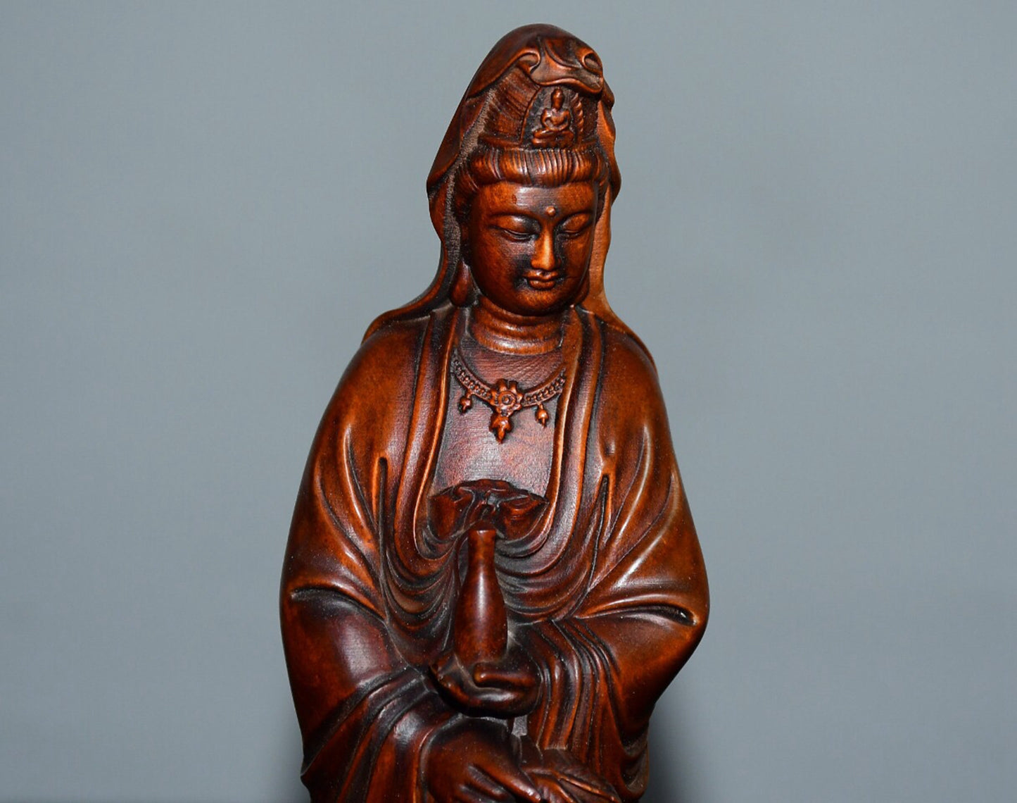 Chinese antique small leaf boxwood clear bottle Guanyin ornament