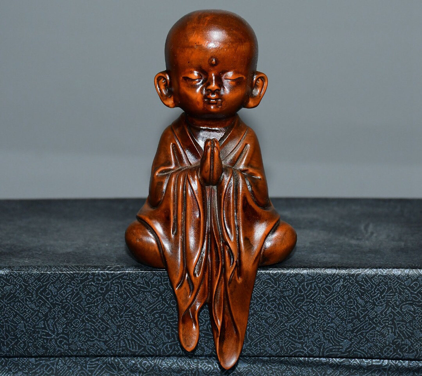 Chinese antique small leaf boxwood Zen heart ornaments