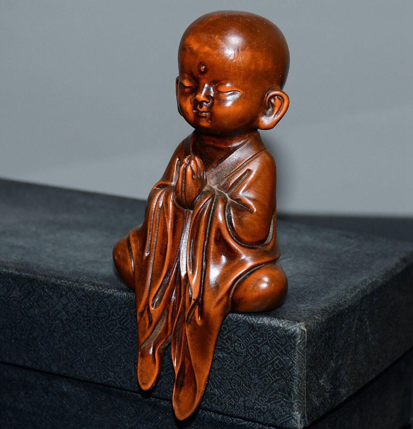 Chinese antique small leaf boxwood Zen heart ornaments