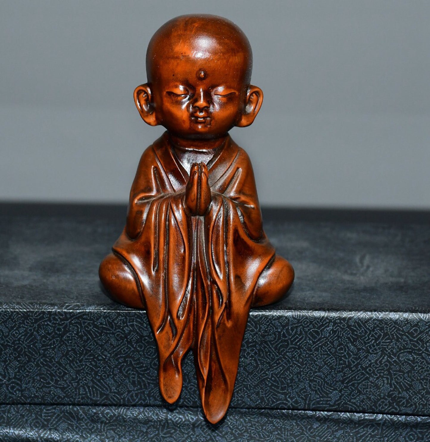 Chinese antique small leaf boxwood Zen heart ornaments