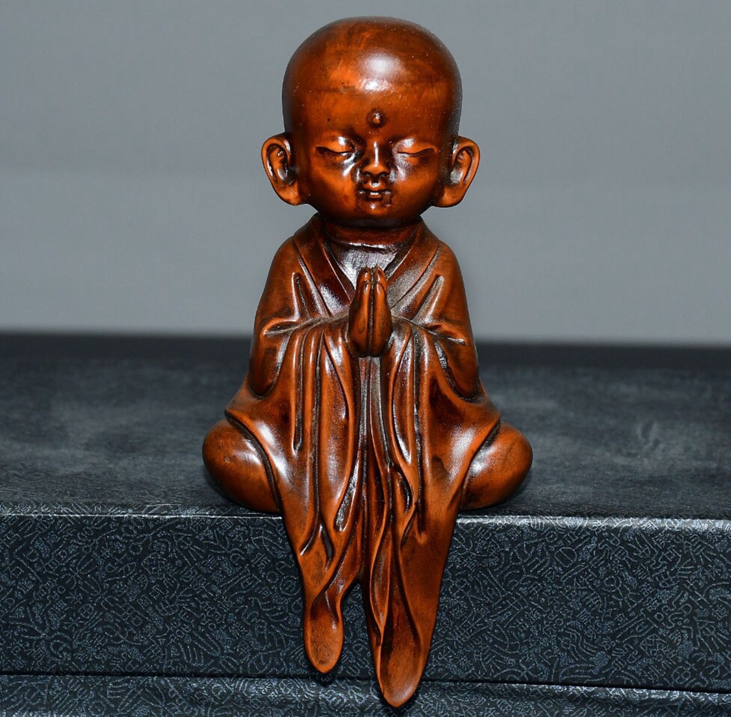 Chinese antique small leaf boxwood Zen heart ornaments
