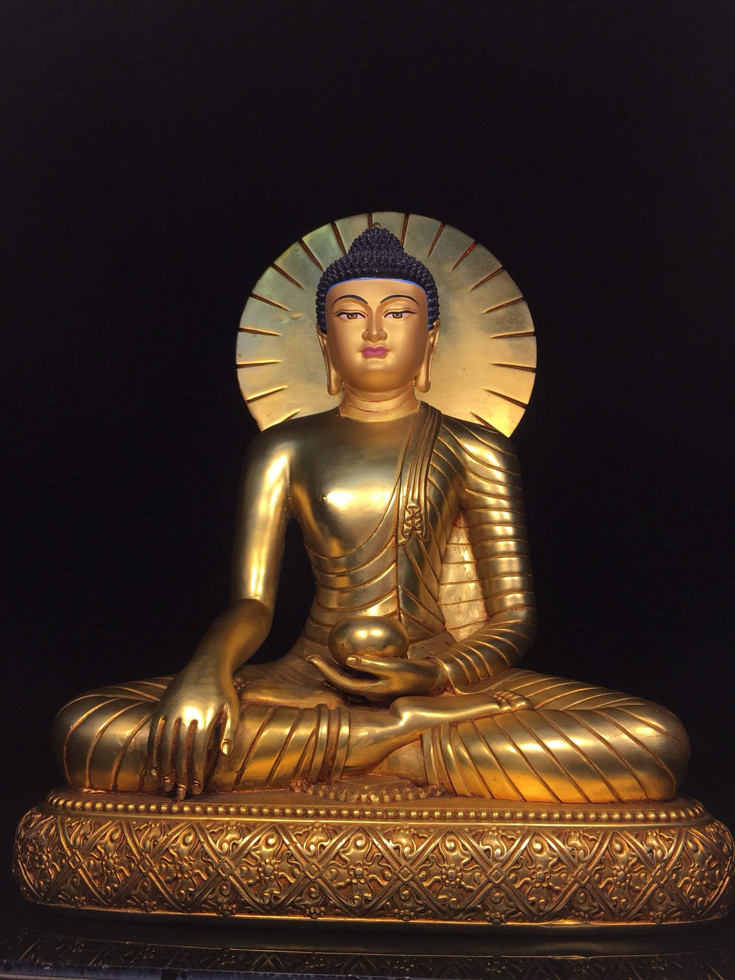 Chinese antique pure copper statue of Shakyamuni Buddha