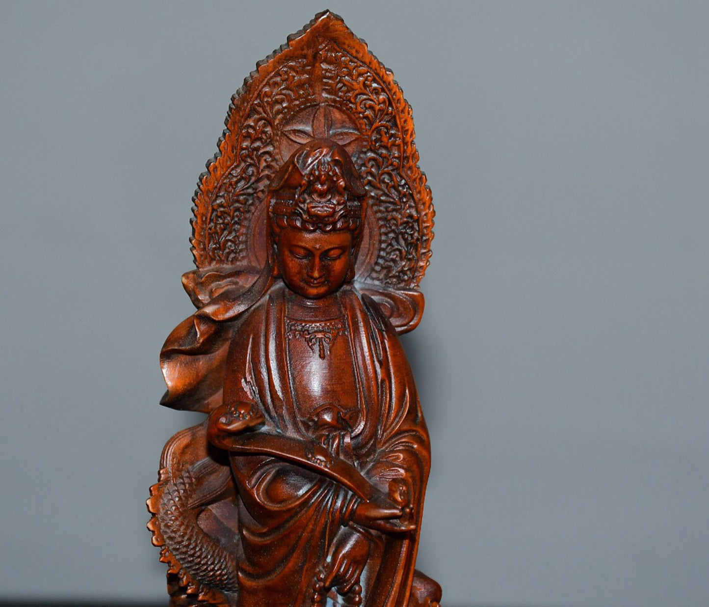 Chinese antique small leaf boxwood Guanyin ornaments