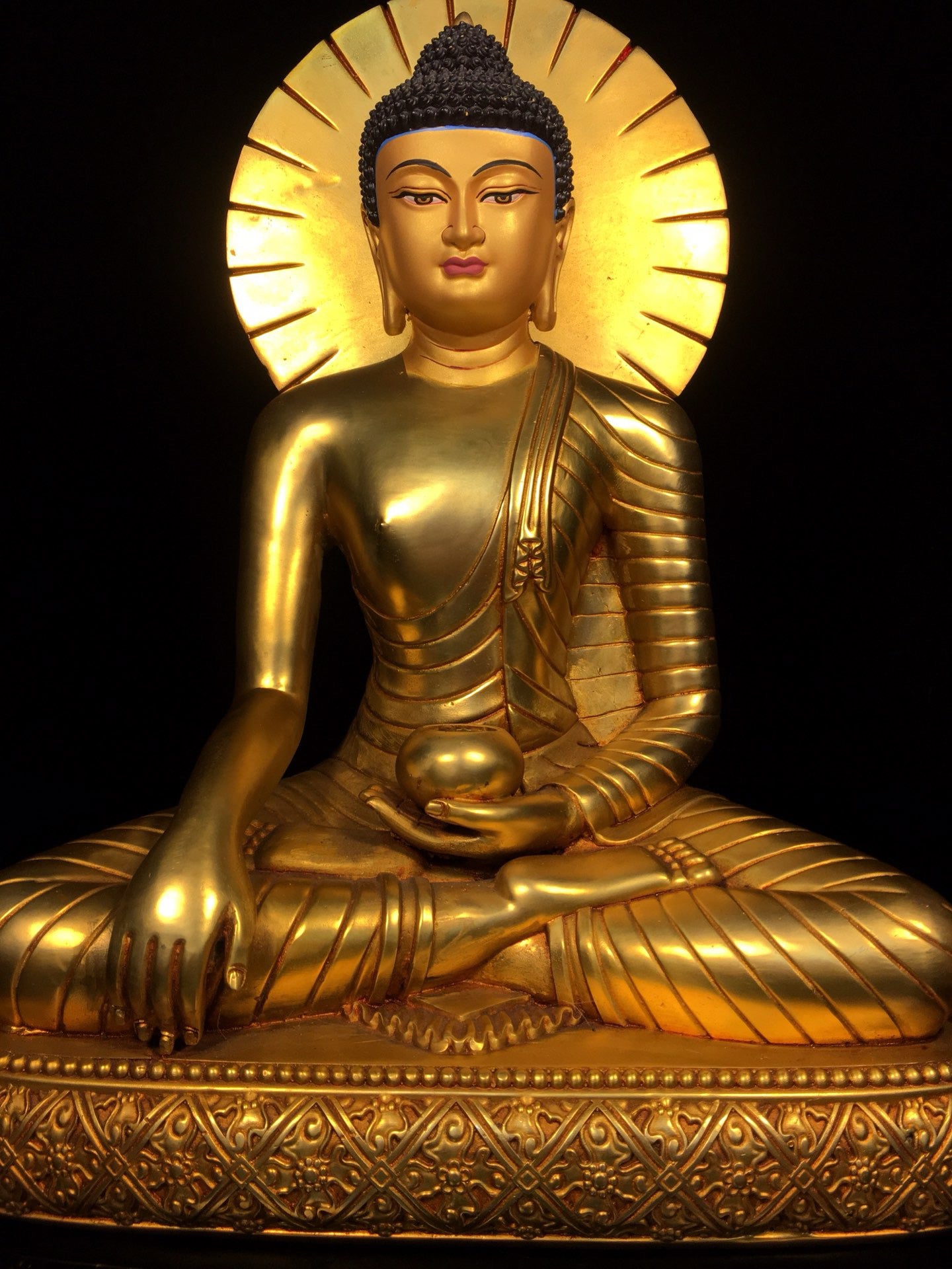 Chinese antique pure copper statue of Shakyamuni Buddha
